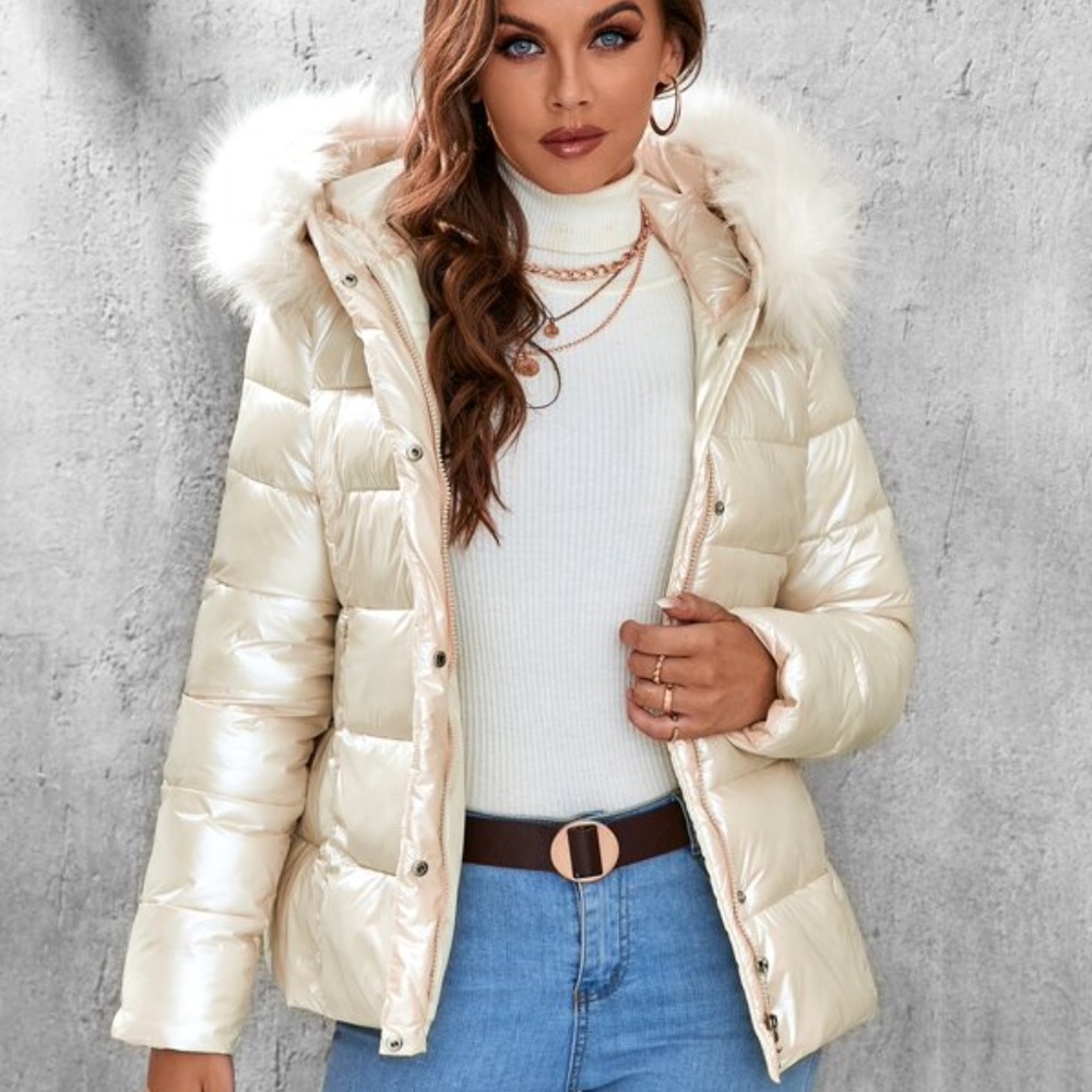 Metallic Black faux fur hood puffer quilted oversized jacket - Picture 5 of 10